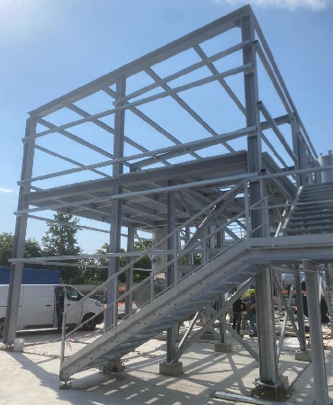 Carpenteria Eurotest - progettiamo e posiamo in opera soppalchi portanti e soppalcati per strutture petrolifere e strutture industriali. Operiamo in tutta la Lombardia: Milano, Bergamo, Brescia, Como, Cremona, Lecco, Lodi, Mantova, Monza e Brianza